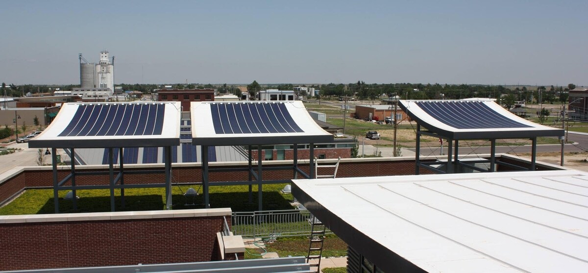 EverGuard Extreme TPO membrane by GAF beneath a BIPV system